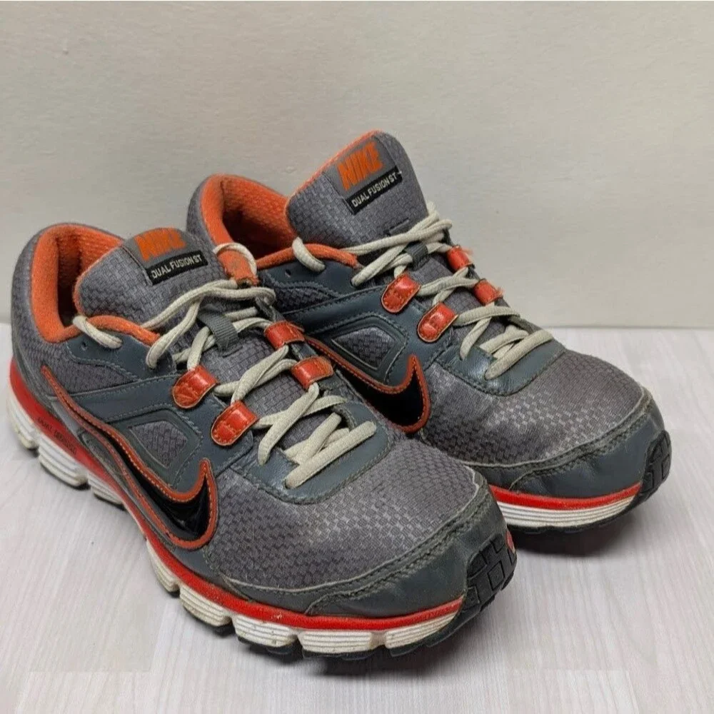 Nike Dual Fusion Vintage Athletic Running Sneakers Gray/Orange Women’s 7.5